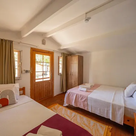 La Dia Faralya * فتحية